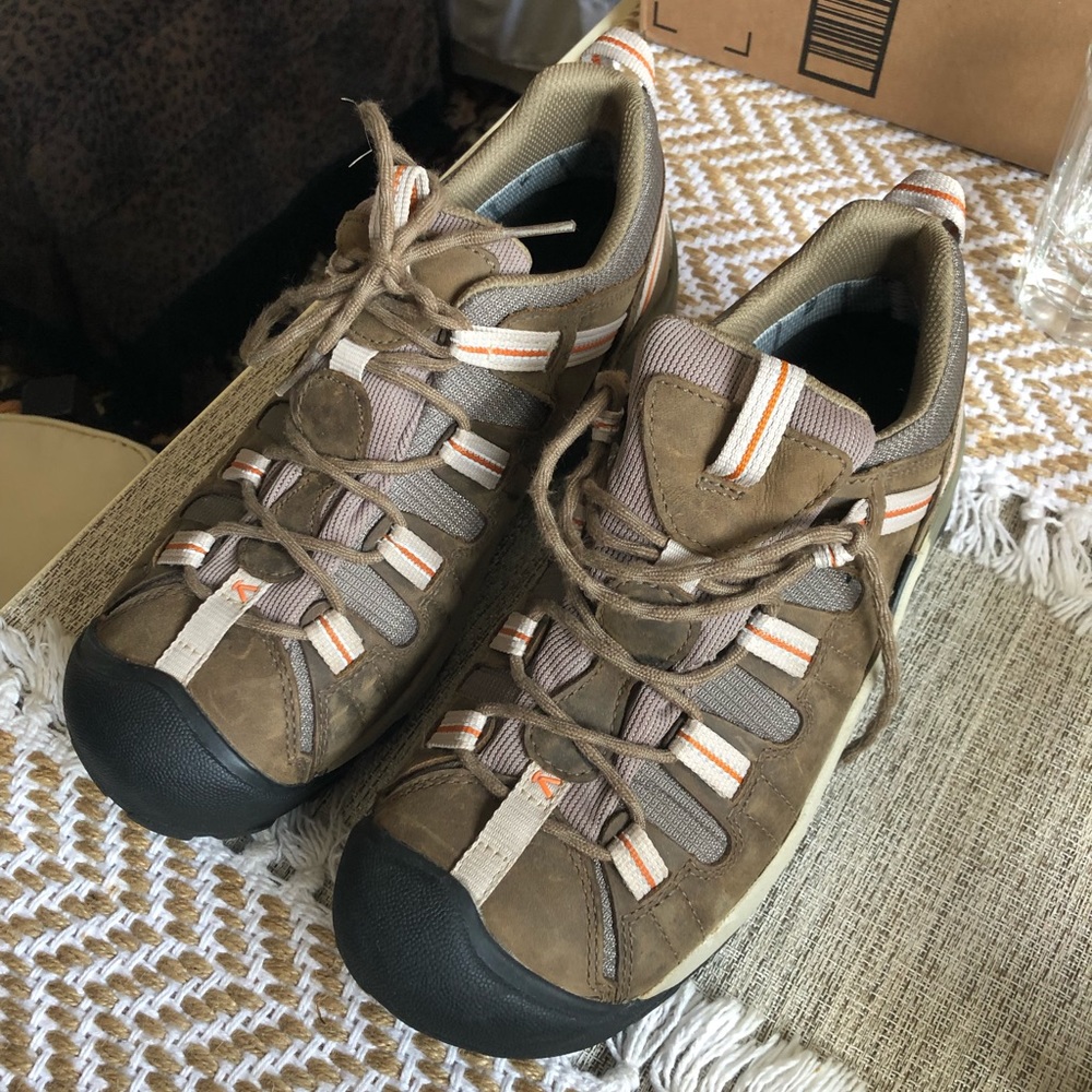 KEEN SHOES